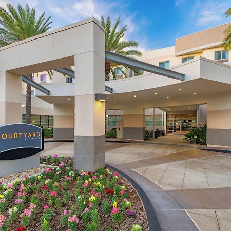 Courtyard By Marriott Santa Ana Orange County-3