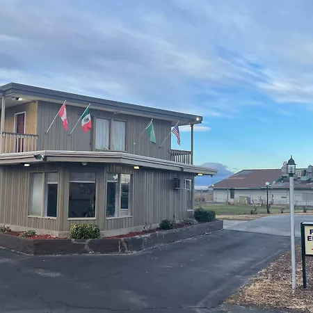 Motel Oasis-3