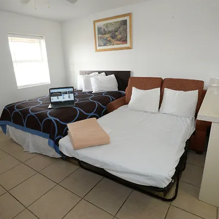 Port Isla Inn-2