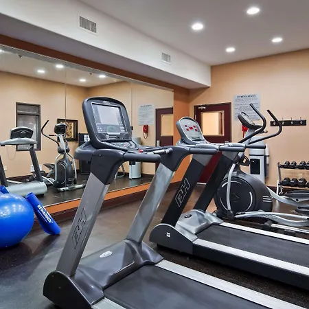 Best Western Plus Kc Speedway Inn & Suites-3