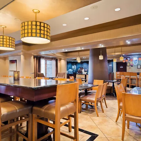 Best Western Plus Kc Speedway Inn & Suites-2