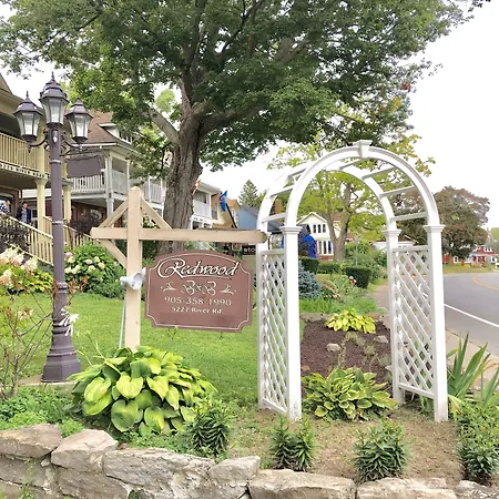 Redwood Bed And Breakfast-3