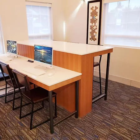 Holiday Inn Express & Suites Lincoln City By Ihg-3