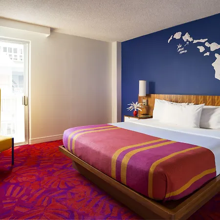 Shoreline Hotel Waikiki-2