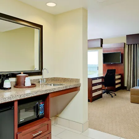 Hampton Inn & Suites Ocean City Bayfront-Convention Center-3
