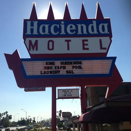 Hacienda Motel-3