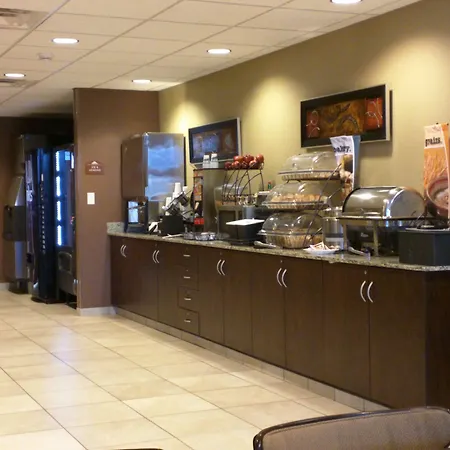 Microtel Inn & Suites By Wyndham Minot-3