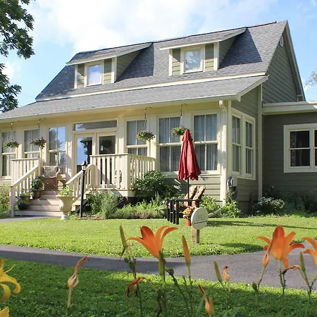 Prairie Guest House-3