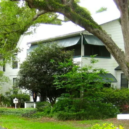 Farnsworth House Bed And Breakfast-3