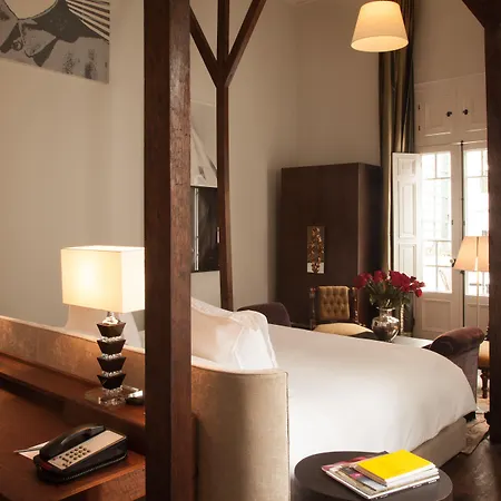 Hotel B-2