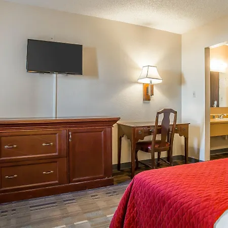 Rodeway Inn Cheyenne I-80 East-3