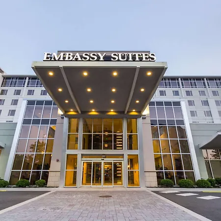 Embassy Suites By Hilton Newark Airport-2