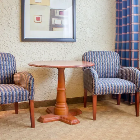 Econo Lodge Broken Arrow-Tulsa-2