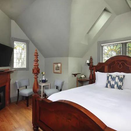 The Grape Leaf Inn-3