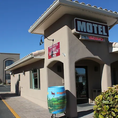 Pines Inn & Suites-2