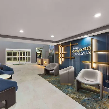 La Quinta By Wyndham Knoxville Central Papermill-3