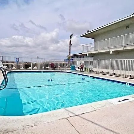 Hilltop Inn & Suites-3