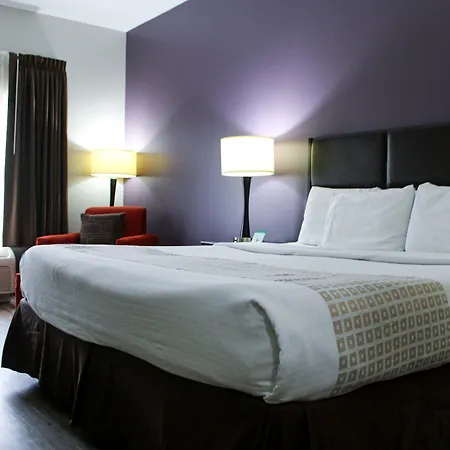 Parkwood Inn & Suites-2