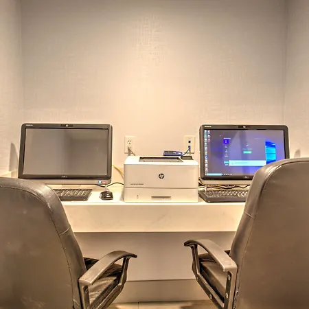 Best Western Plus Media Center Inn & Suites-3