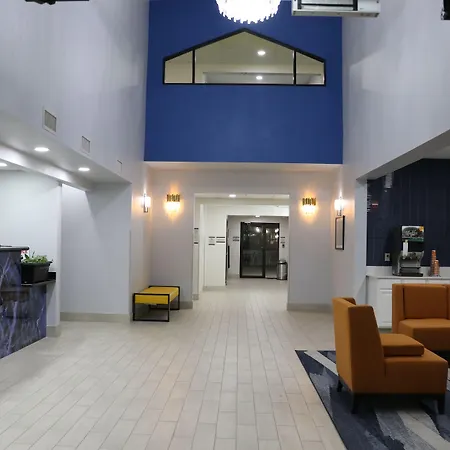 Quality Inn & Suites Buda-3