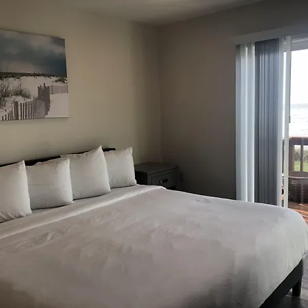 Sailor Jack Oceanfront Motel-2