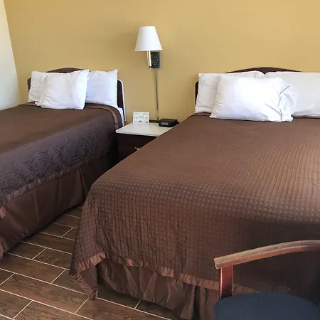 Economy Inn Okeechobee-3