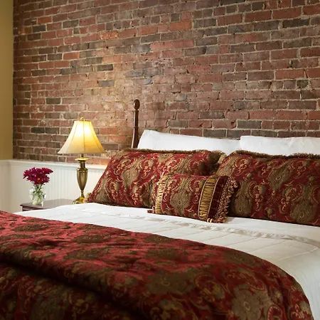 Lord Camden Inn-2