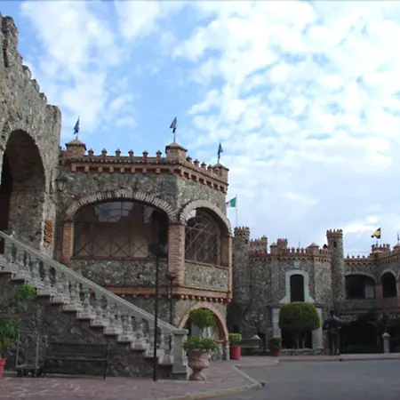 Hotel Castillo De Santa Cecilia-3