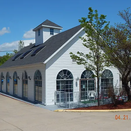 Carriage House Inn-2