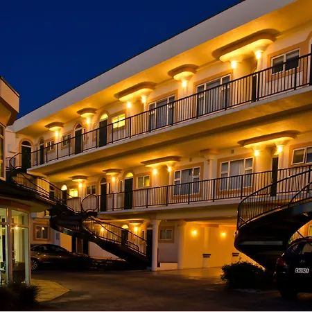 Beachfront Motel-2