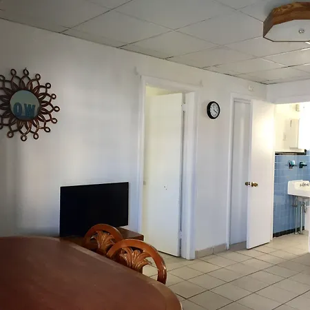 White Caps Motel-2
