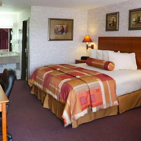 Magnuson Hotel Howell/Brighton-2