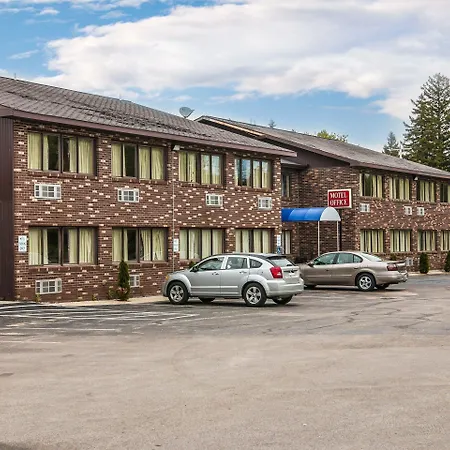 Rodeway Inn Muskegon Airport-3