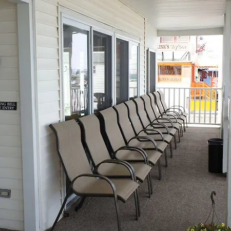Hillcrest Inn-2