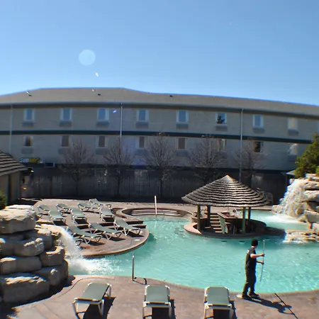 Commodore Resort-3