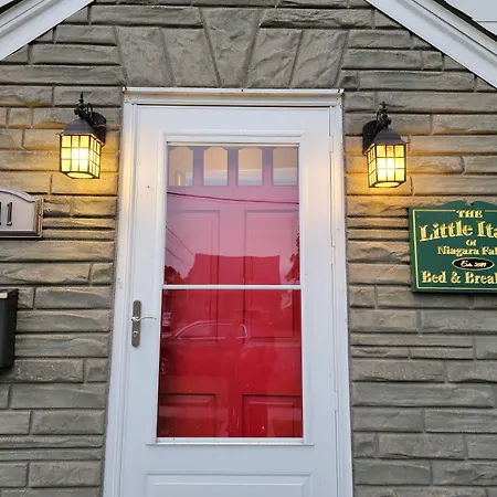 The Little Italy Of Niagara Falls Bed & Breakfast-3