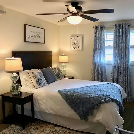 The Little Italy Of Niagara Falls Bed & Breakfast-2