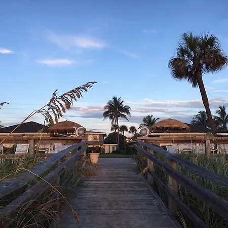 Surf Studio Beach Resort-2