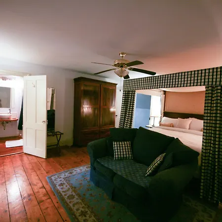 The Stone House Bed And Breakfast-2