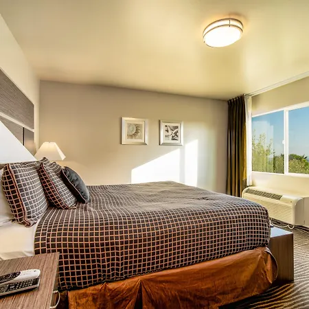 Crescent Bay Inn-2