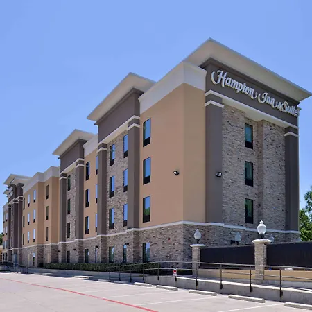 Hampton Inn & Suites Dallas Market Center-3