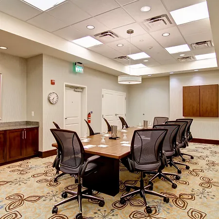 Hilton Garden Inn Woodbridge-2