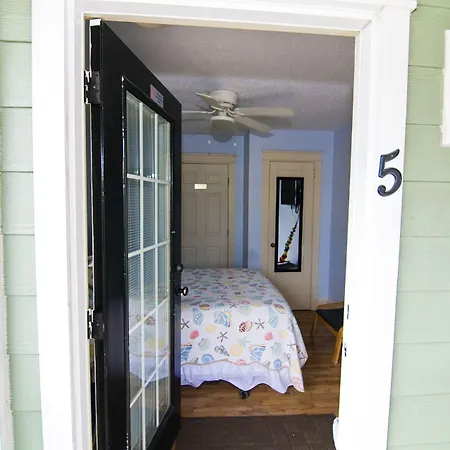 Carolina Beach Inn-2