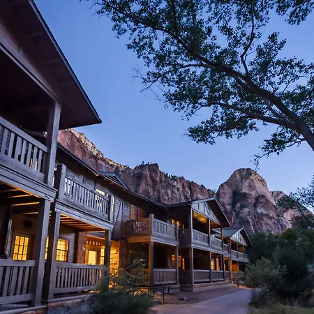 Zion Lodge-3