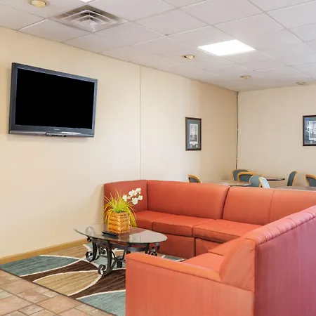 Traveler'S Place Inn & Suites-3