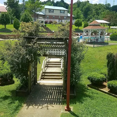 Baymont By Wyndham Cookeville-2