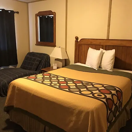 Marinette Inn-3