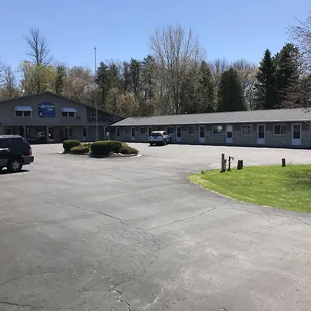 Marinette Inn-2