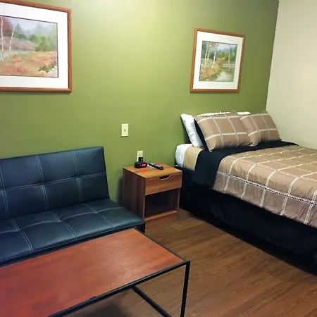 Inland Suites Lamar-2