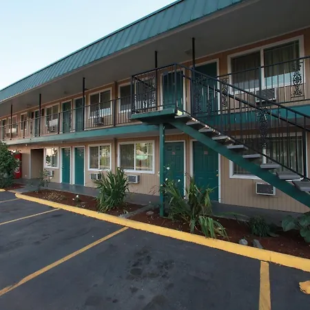 Executive Motel-2